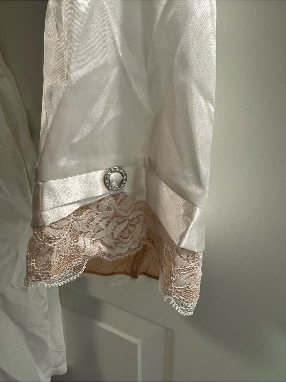 NWOT Jones New York Satin Lace-Trim Chemise